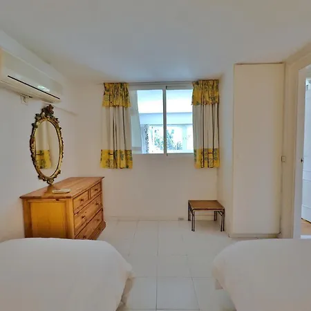 Skol 212. Two Bedrooms Duplex In Centre On The Beachfront. Apartment